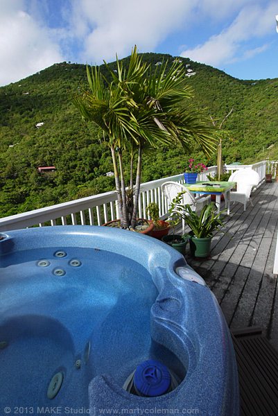islandcottage2_2013_382_hottub2_sm